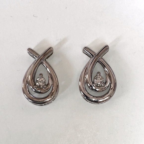 TWO Solid 10K (not 14K ) White Gold Natural Diamond Solitaire Pendants - Picture 4 of 17